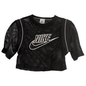 Nike Crop Top